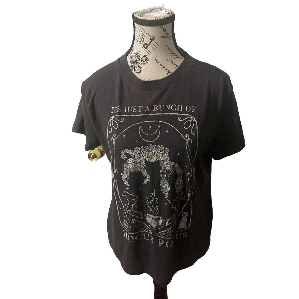 Disney Women's T shirt Short Sleeve Graphic Hocus Pocus Black Size Small